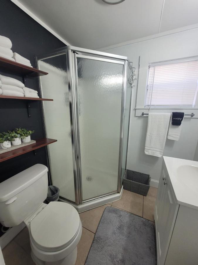 Two Bedroom Home In Beautiful Downtown レイクランド エクステリア 写真