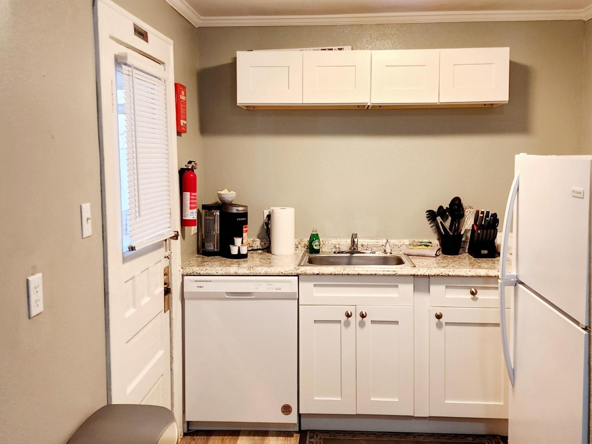 Two Bedroom Home In Beautiful Downtown レイクランド エクステリア 写真